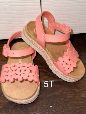 Cat & Jack Pink Coral Floral Strap Girls Sandals - NEW WITHOUT TAGS